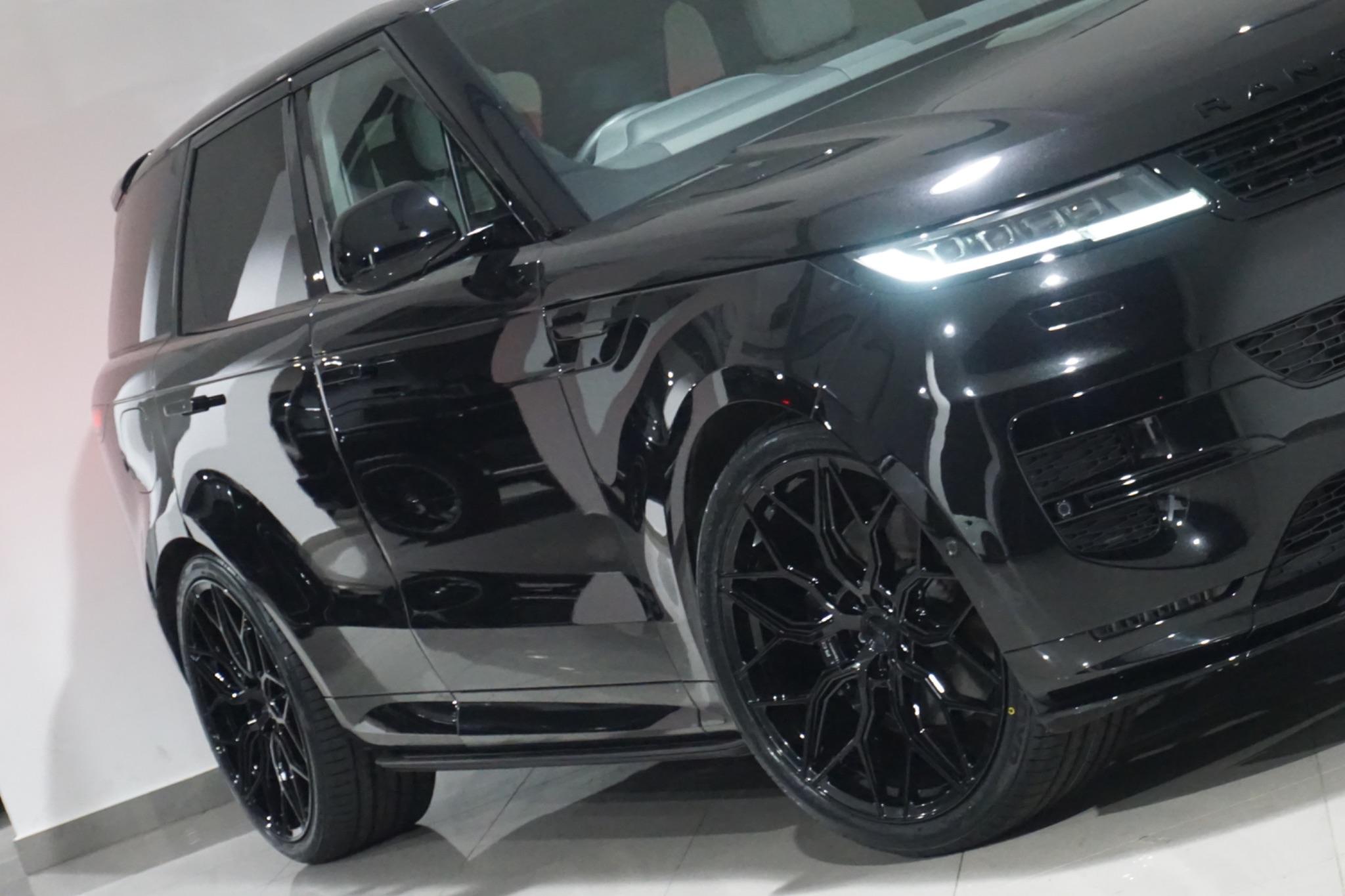 Land Rover Range Rover Sport 3.0 D300 MHEV Dynamic SE Auto 4WD Euro 6 (s/s) 5dr